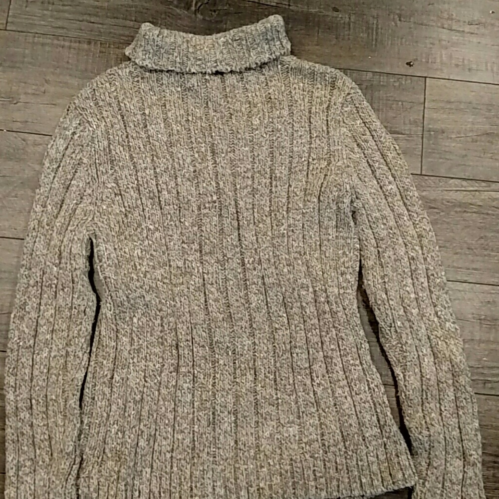 Sweater - Picture 3 of 3